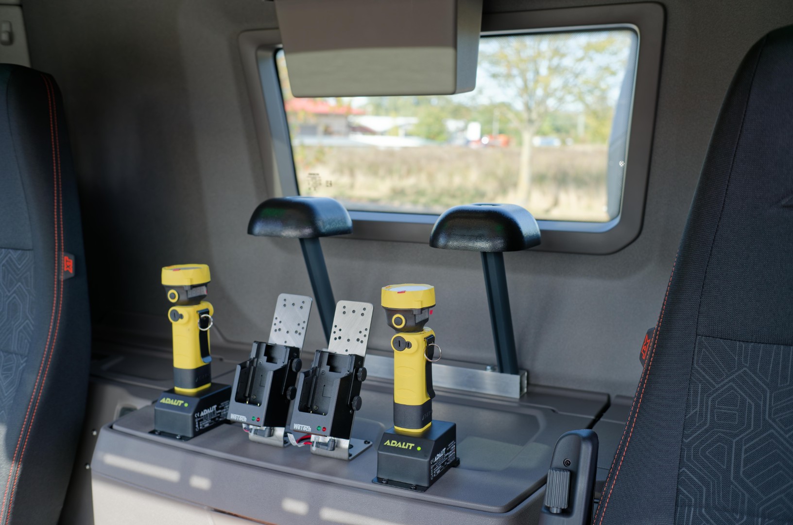 SCANIA Feuerwehrfahrzeug LKW Wechsllader WLF 26/6900, Feuerwehr Gütersloh Abrollkipper Meiller MEINDL Fahrzeugbau