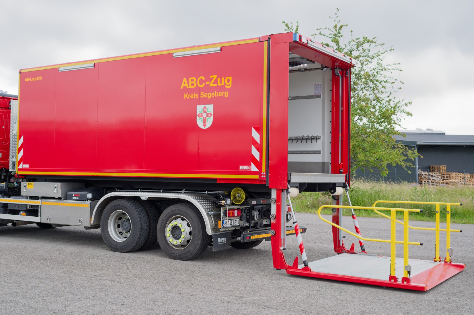 Abrollbehälter AB-Logistik Feuerwehr Segeberg ABC Zug