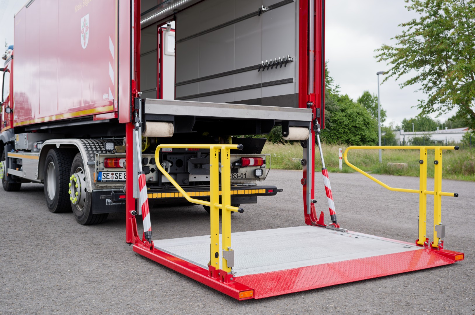 Abrollbehälter AB-Logistik Feuerwehr Segeberg ABC Zug