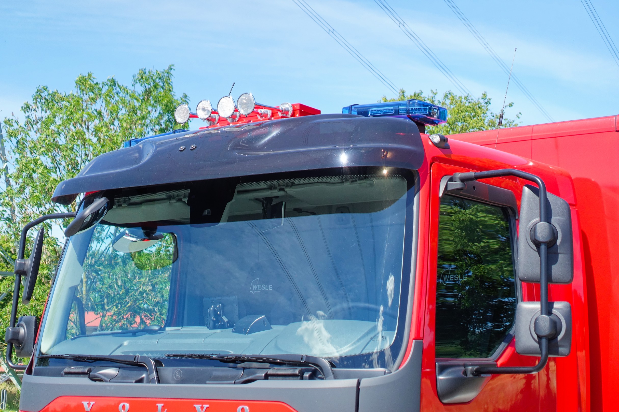 Feuerwehr Wuppertal Gerätewagen Logistik GW-L2 Meindl Fahrzeugbau GmbH Volvo FL Wesle Nutzfahrzeuge