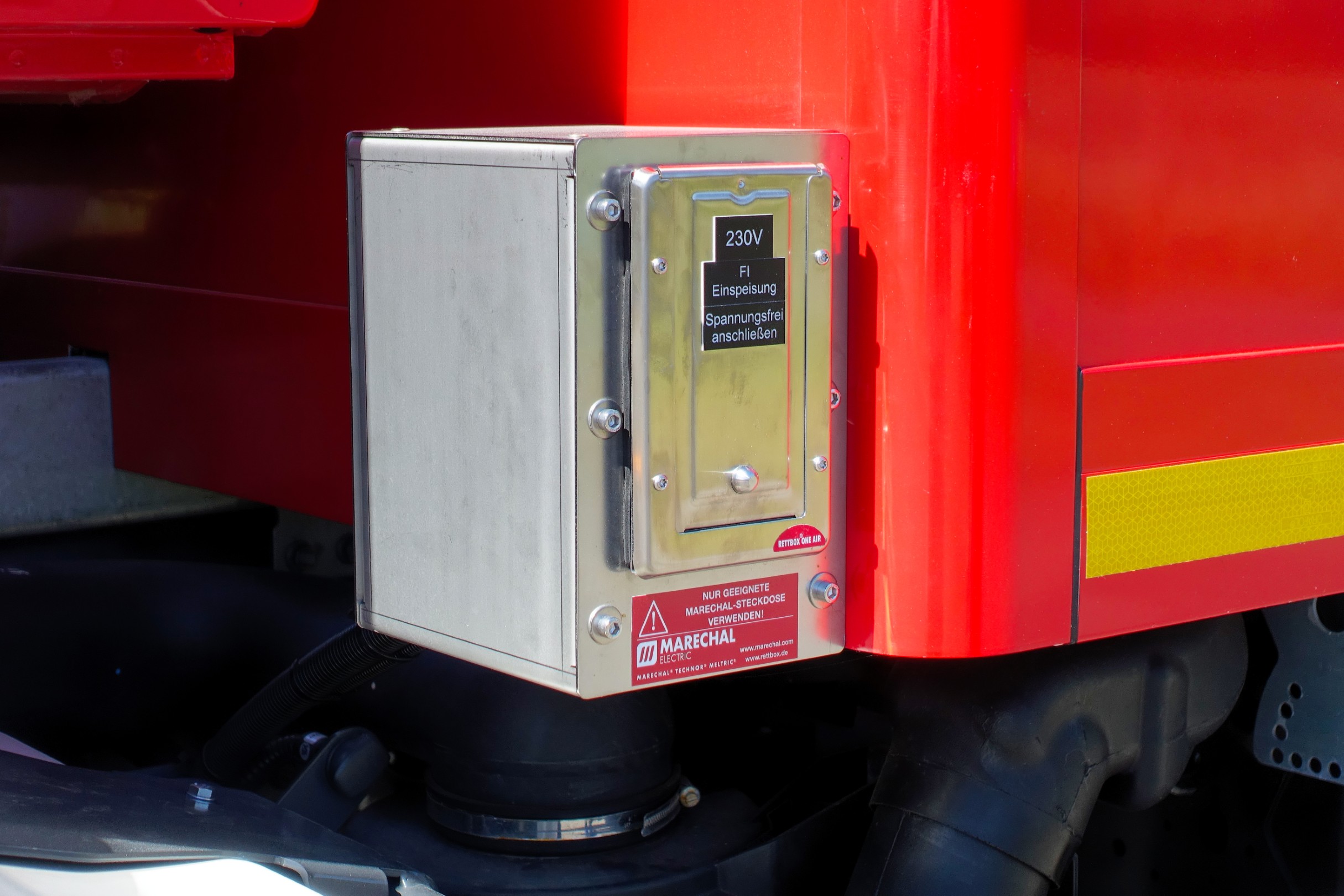 Feuerwehr Wuppertal Gerätewagen Logistik GW-L2 Meindl Fahrzeugbau GmbH Volvo FL Wesle Nutzfahrzeuge