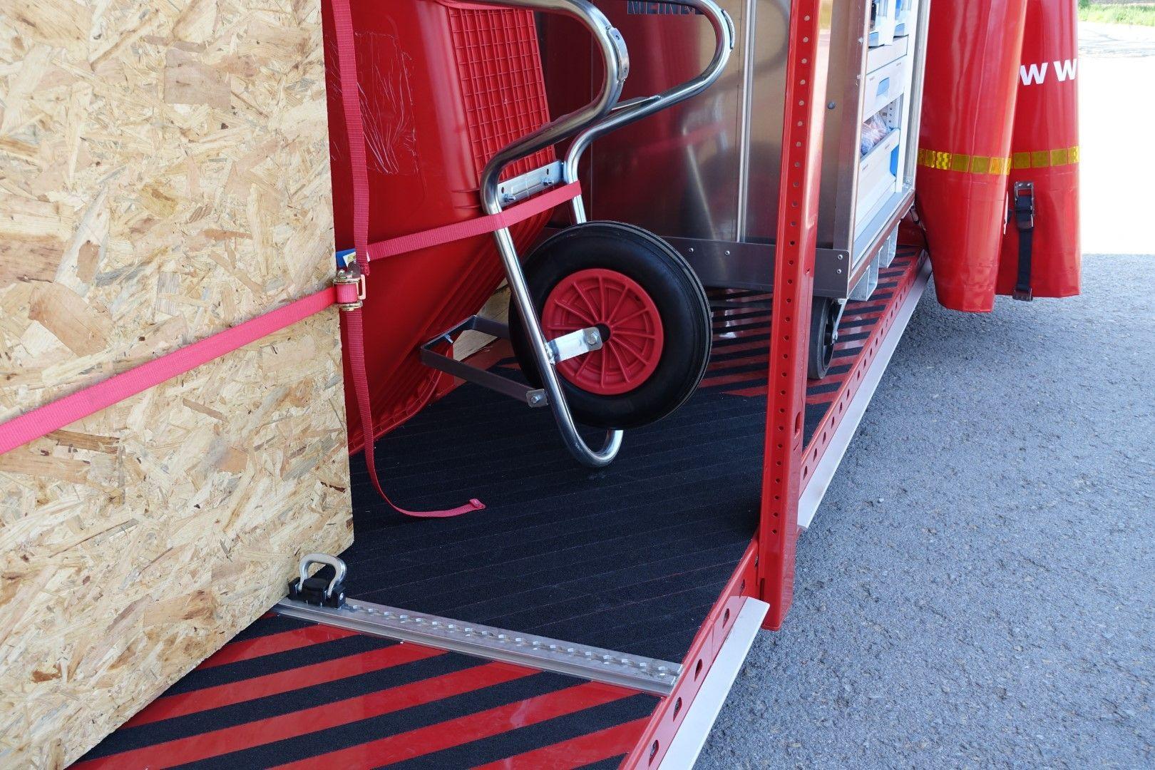 Abrollbehälter AB-Holz Feuerwehr Hamburg