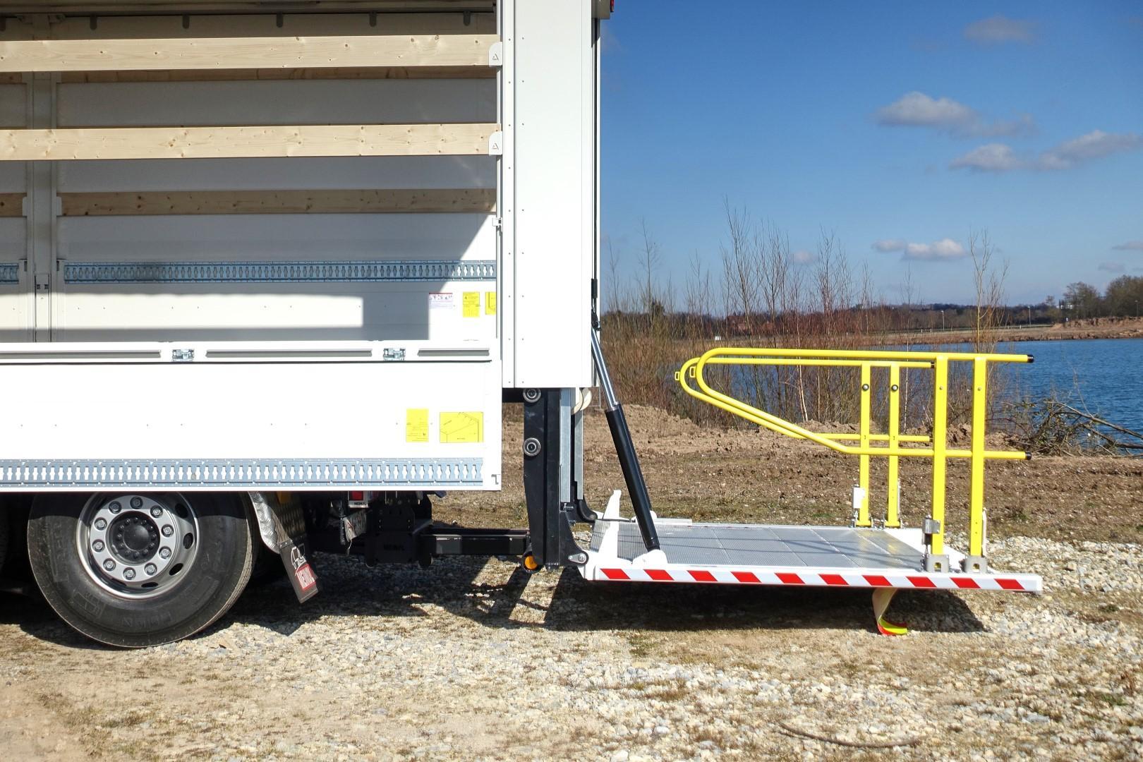 Abrollbehälter AB-Logistik Feuerwehr